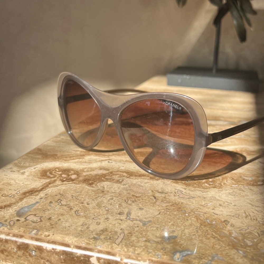 Chanel Oversize Gradient Glasses - image 2